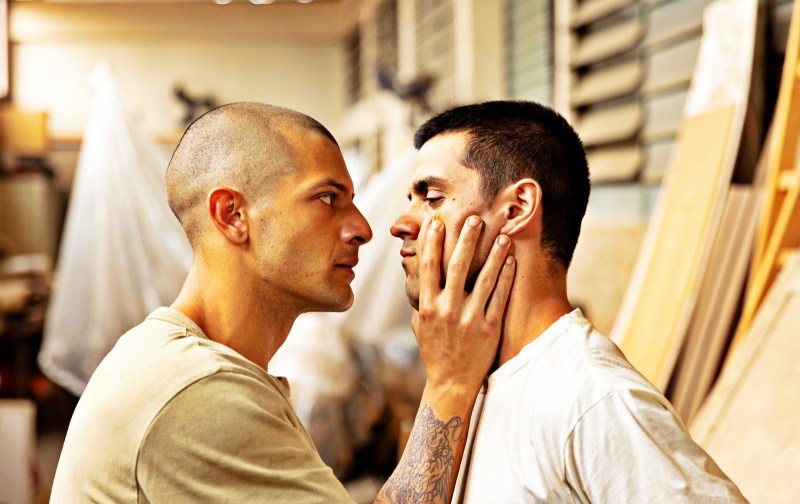 Elogiado como cangaceiro, Kelner Macêdo vive Cristian Cravinhos em 'Tremembé': "O papel mais desafiados da carreira"; true crime do Prime Video estreia dia 31 de outubro