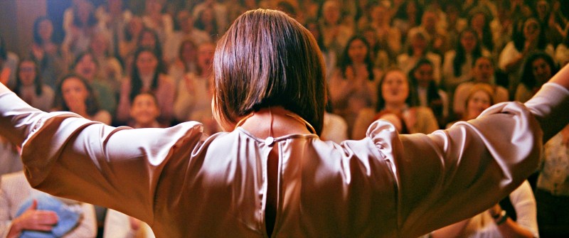 Com Bruna Linzmeyer, terror 'Virtuosas' tem estreia mundial no Festival do Rio: no longa dirigido por Cíntia Domit Bittar, o discurso conservador de mulheres ditas virtuosas descamba para o absurdo e o terror; estreia ocorre no dia 10 de outubro