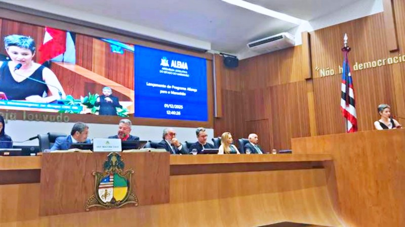 Gabriela Rozman, do Pacto Global da ONU - Rede Brasil, se pronuncia durante lançamento da Aliança Pelo Maranhão na Assembleia Legislativa do Estado do Maranhão