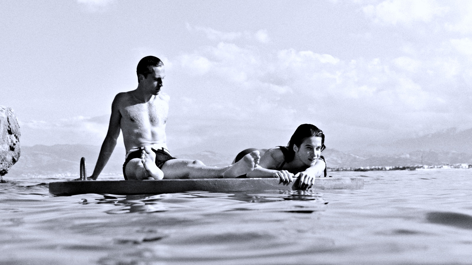 ‘O Estrangeiro’: clássico de Camus ganha nova adaptação