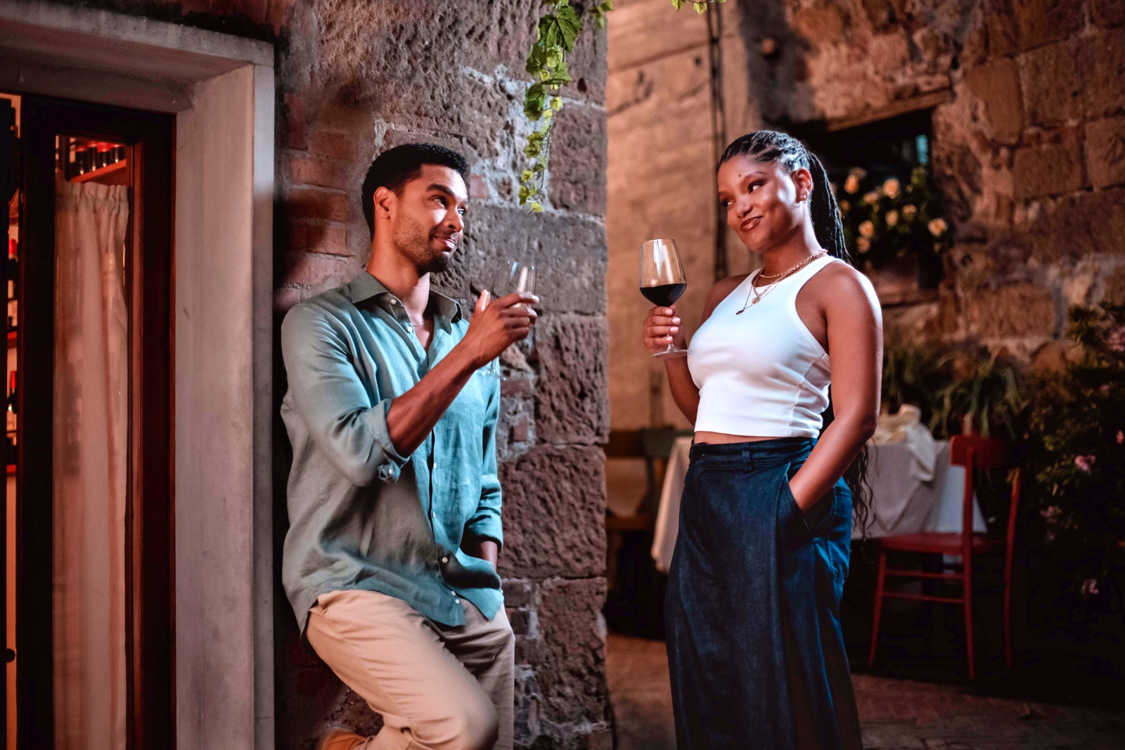 Amor, mentiras e Toscana: romance que conquista crítica