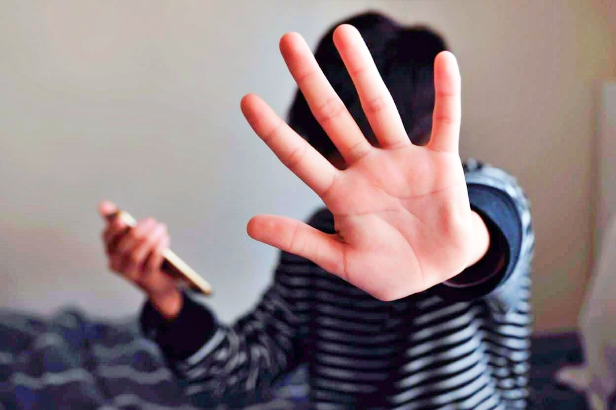 3 milhões de jovens sofrem abuso on-line no Brasil