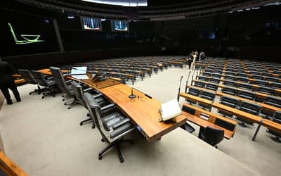 Com “feriado duplo”, Congresso Nacional terá semana esvaziada