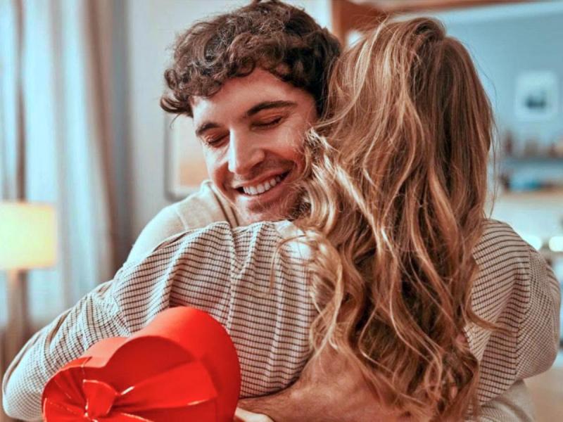 Dinheiro pesa no amor para 88% dos brasileiros, revela pesquisa